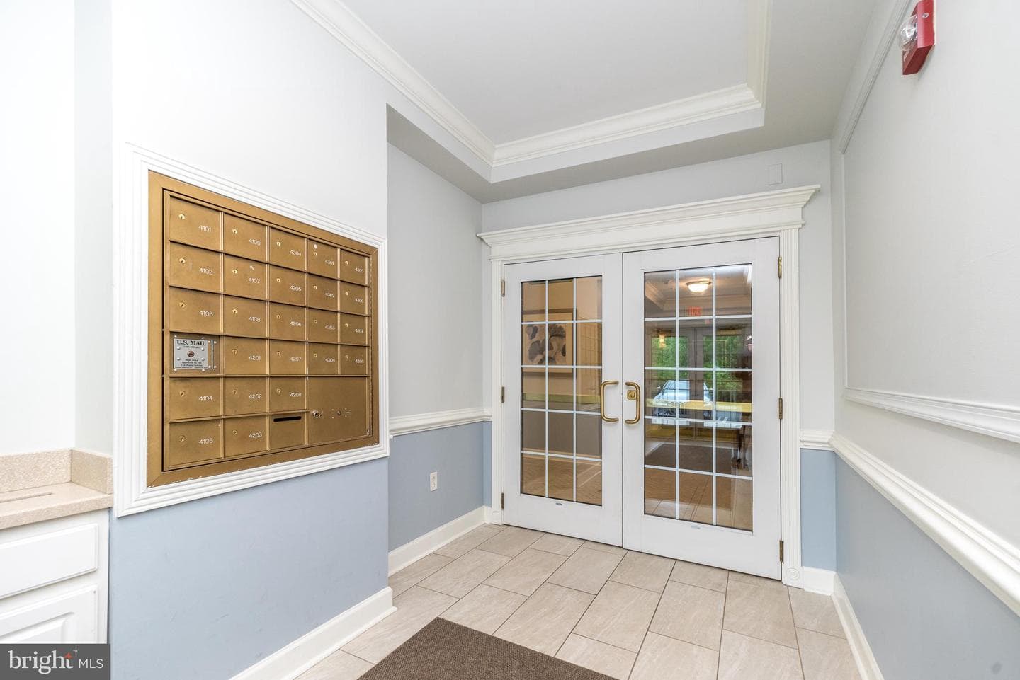 4104 Lilac Court photo 4