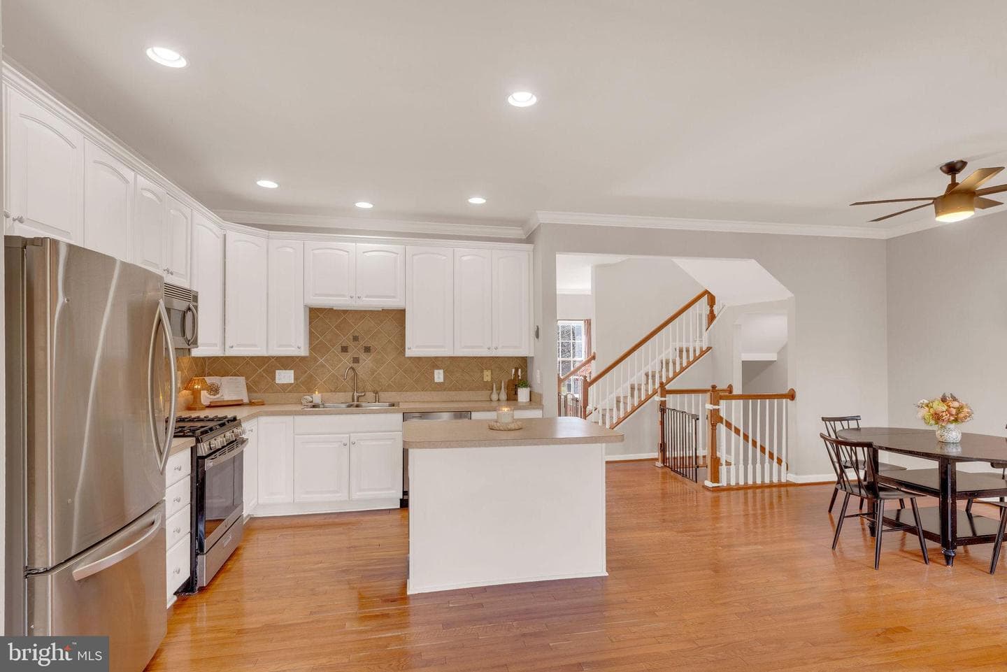 403 Devon Court photo 13