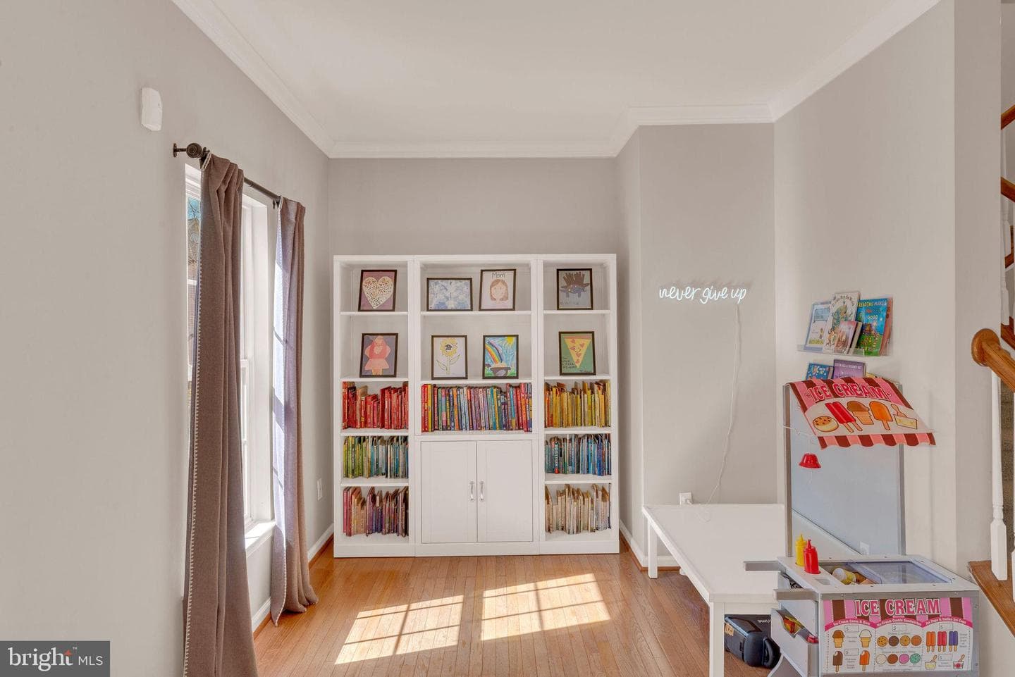 403 Devon Court photo 18