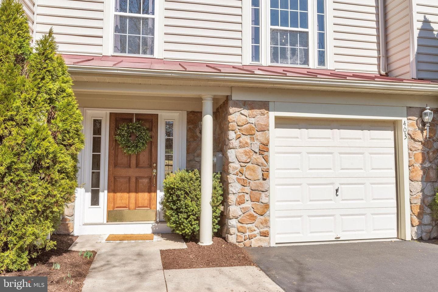 403 Devon Court photo 3