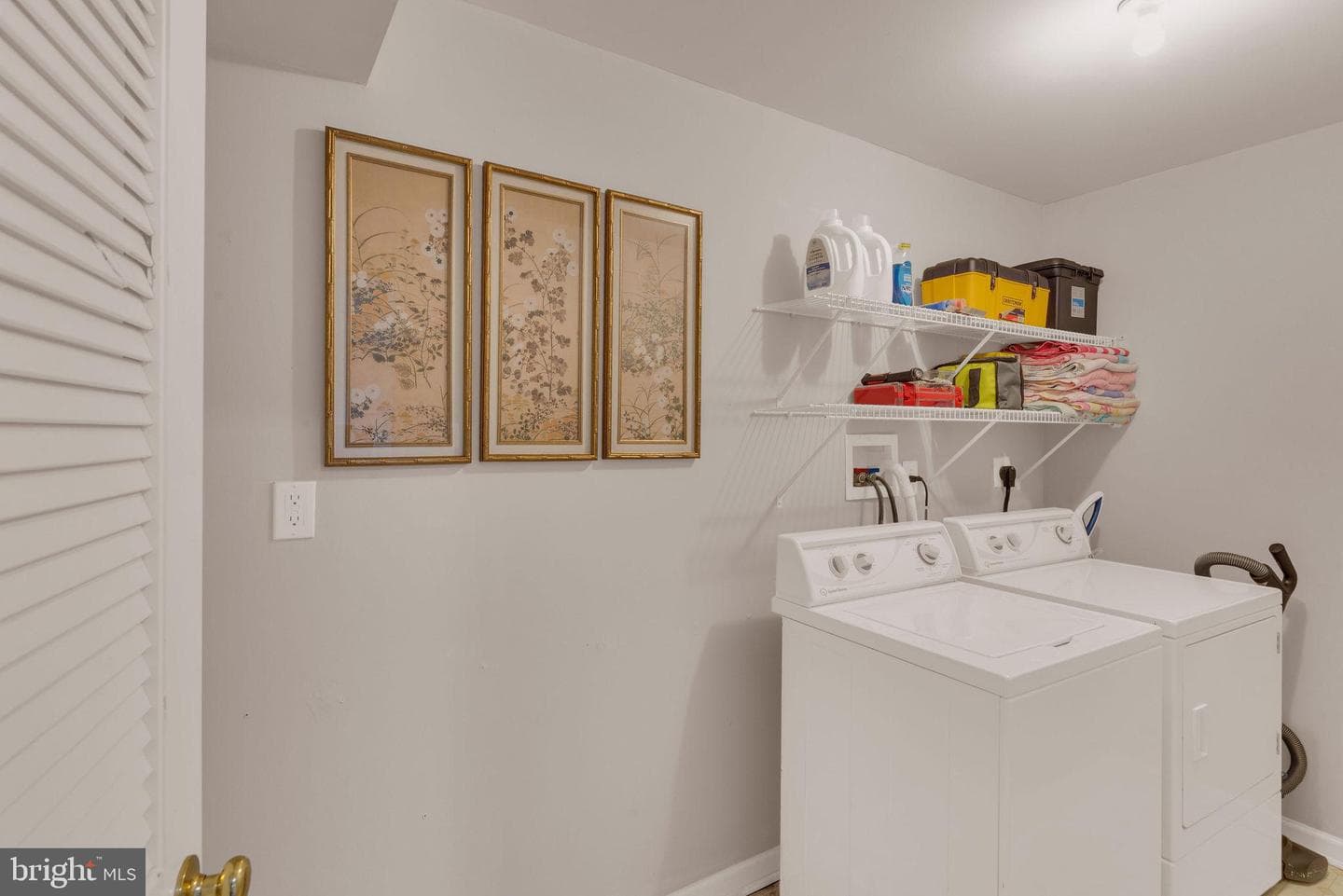 403 Devon Court photo 9