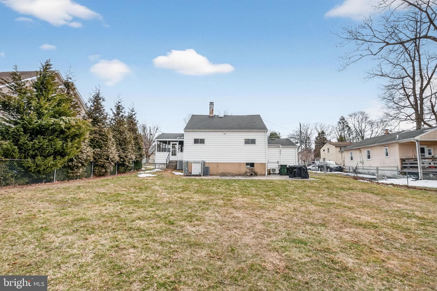 762 Garfield Avenue photo 32
