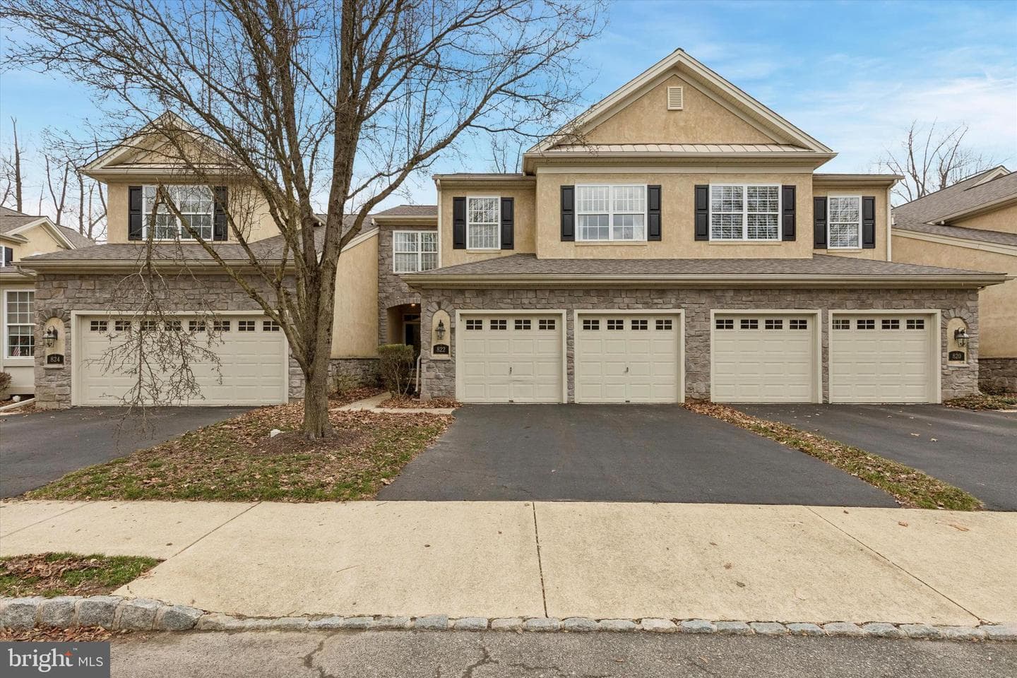 822 Creekview Drive