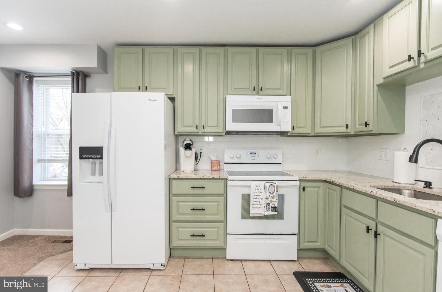 410 Avenue D photo 12