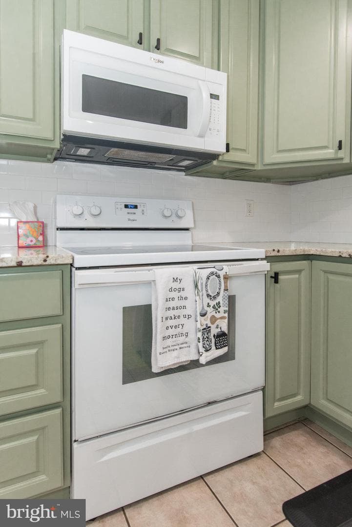 410 Avenue D photo 14