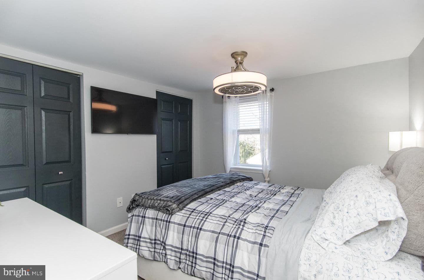 410 Avenue D photo 21