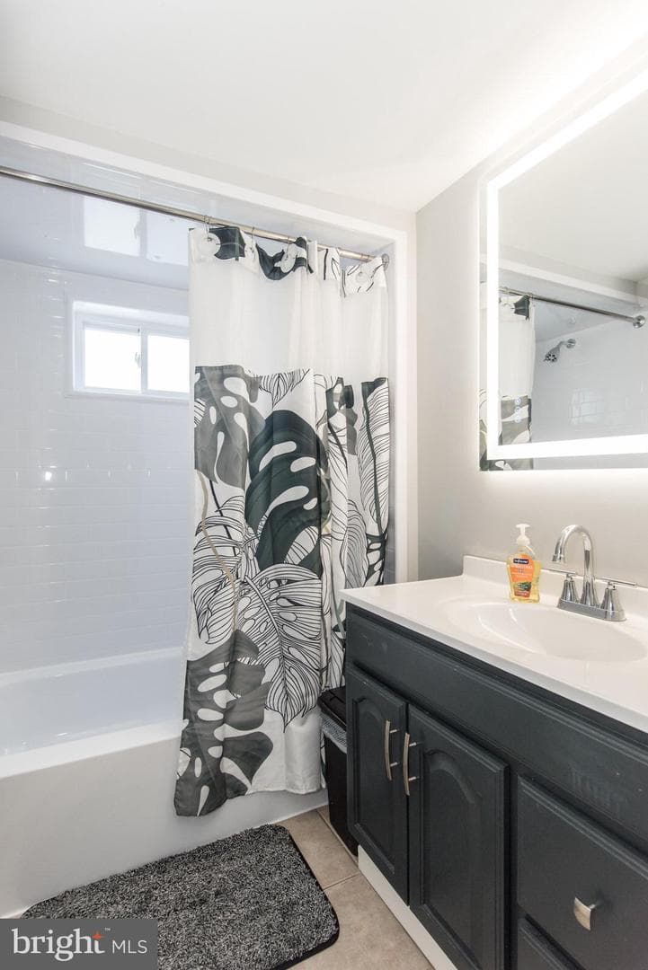 410 Avenue D photo 24