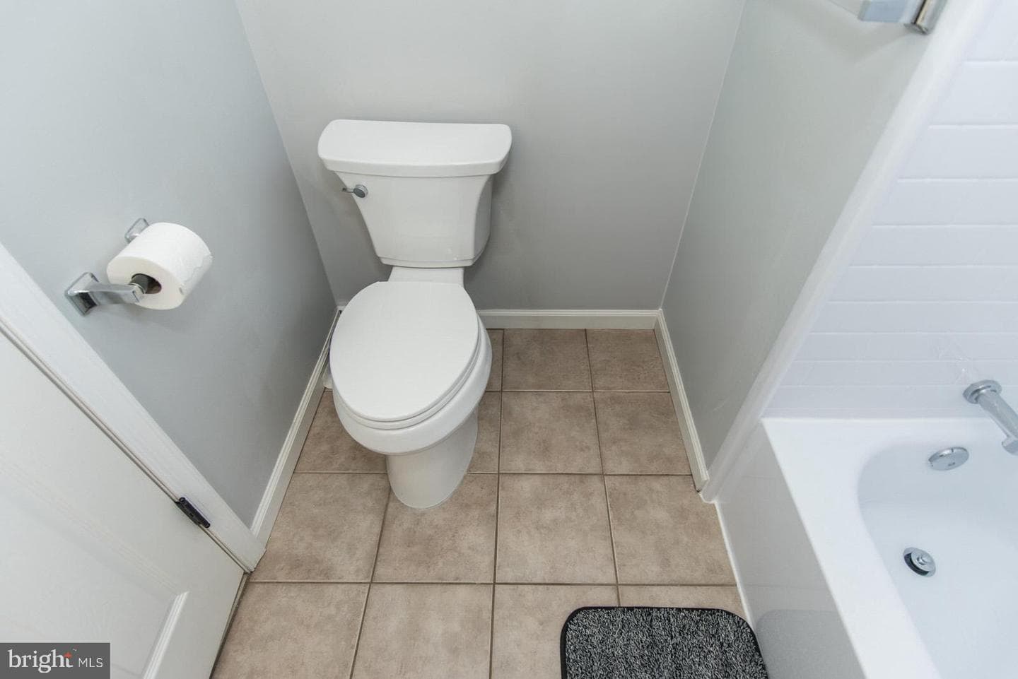 410 Avenue D photo 27