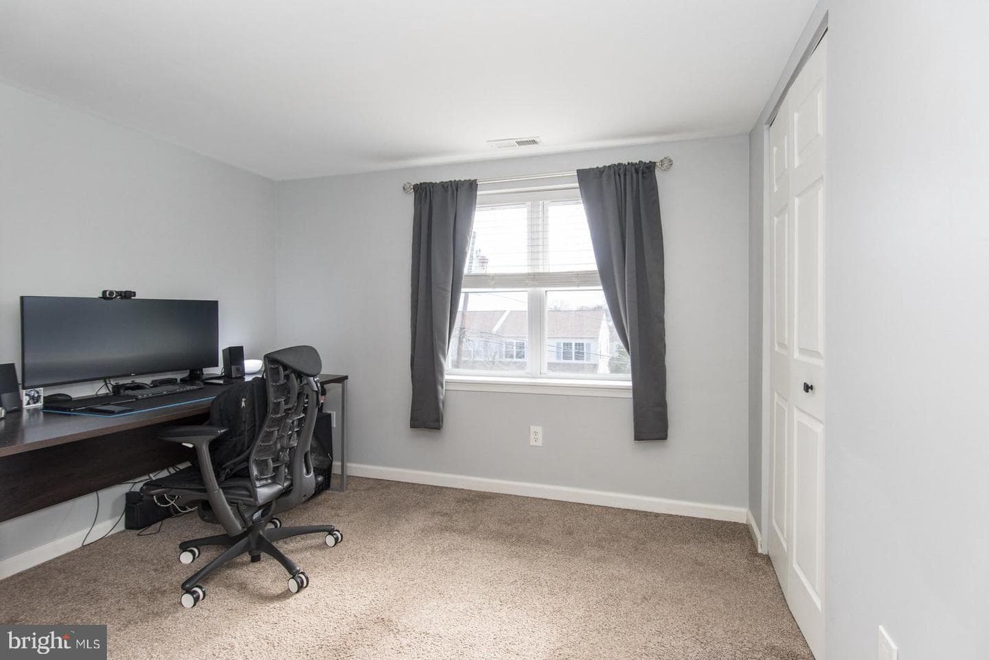 410 Avenue D photo 31