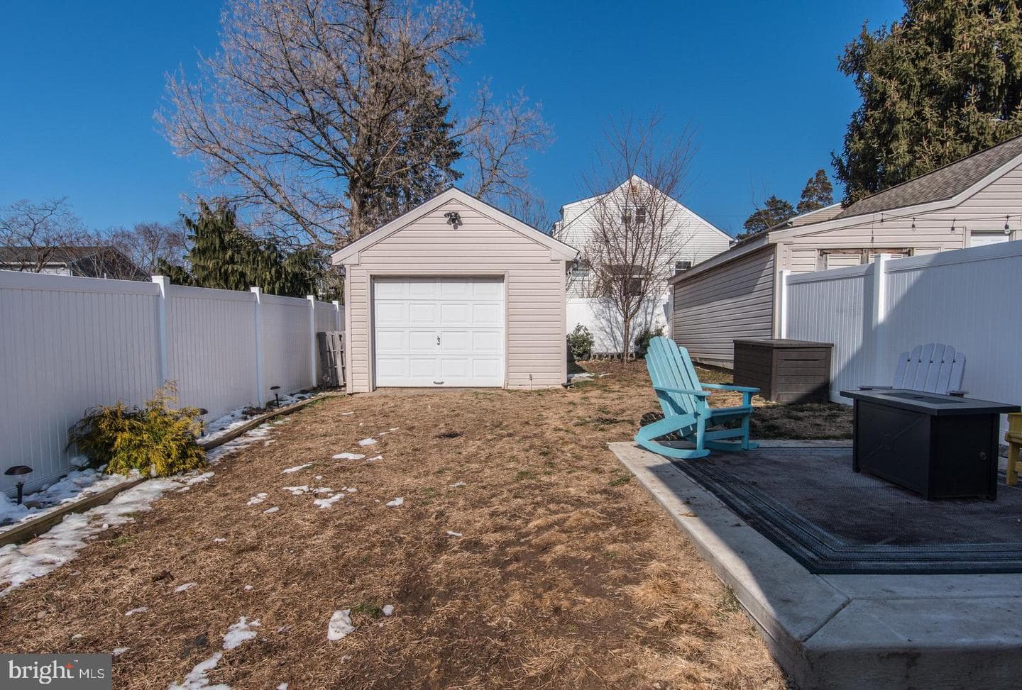 410 Avenue D photo 39