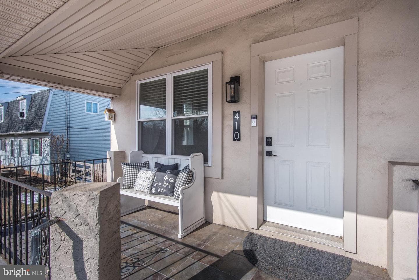 410 Avenue D photo 4