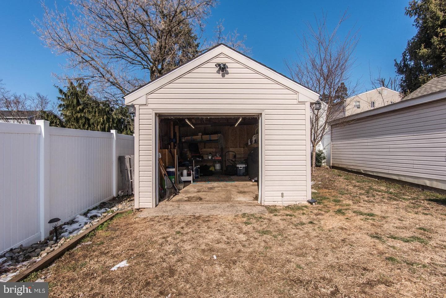 410 Avenue D photo 41
