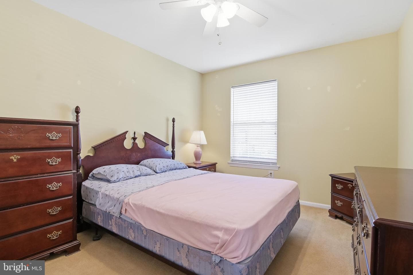 1503 Reagan photo 16