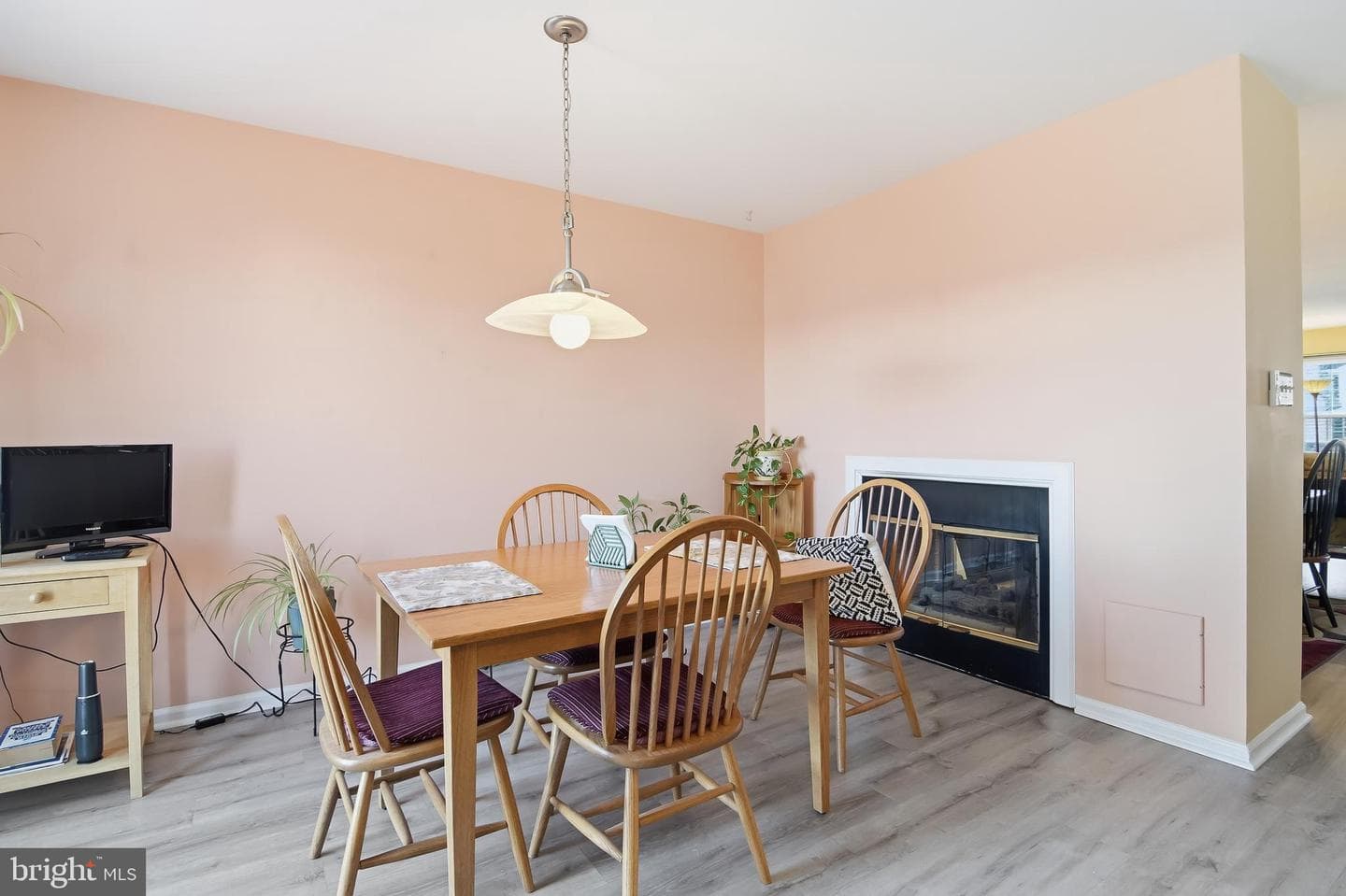 1503 Reagan photo 9