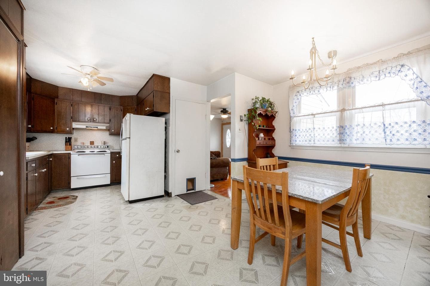 162 N Reed Road photo 14