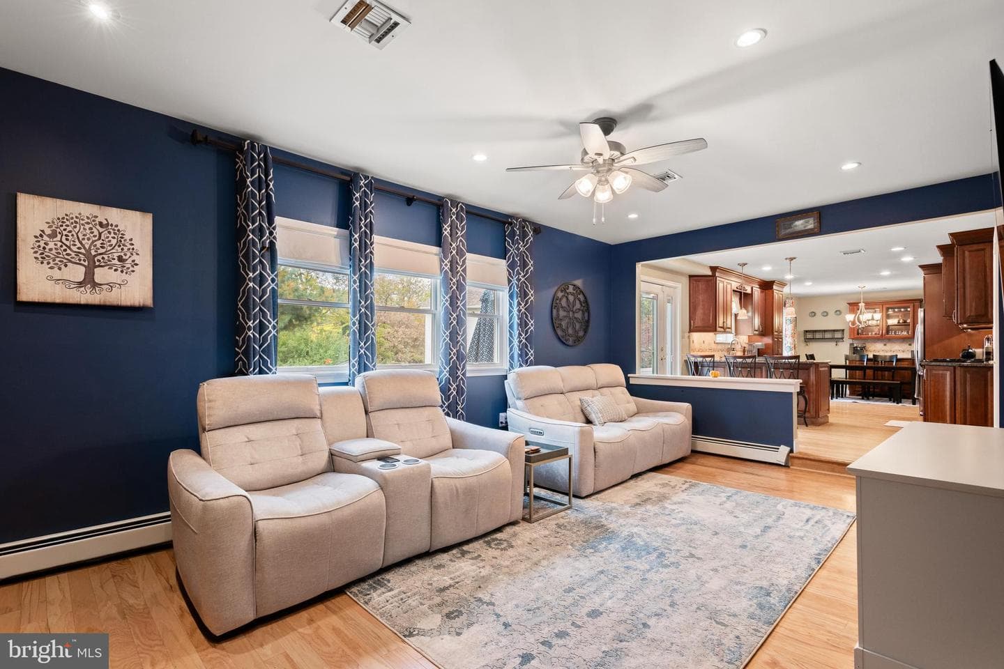 735 Champlain Drive photo 9