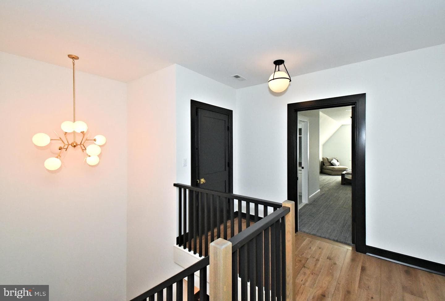 10 Richards Way photo 30
