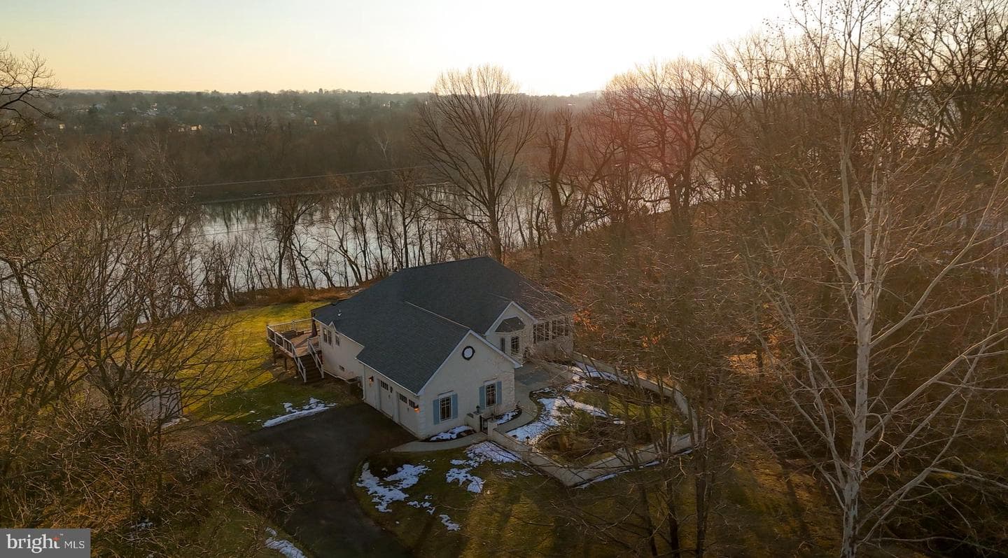 102 Waterview photo 29