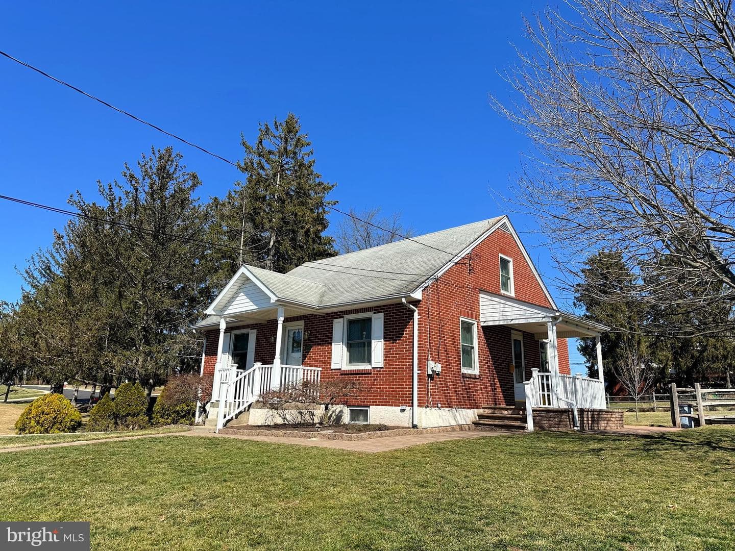 1062 Jefferson Street photo 4