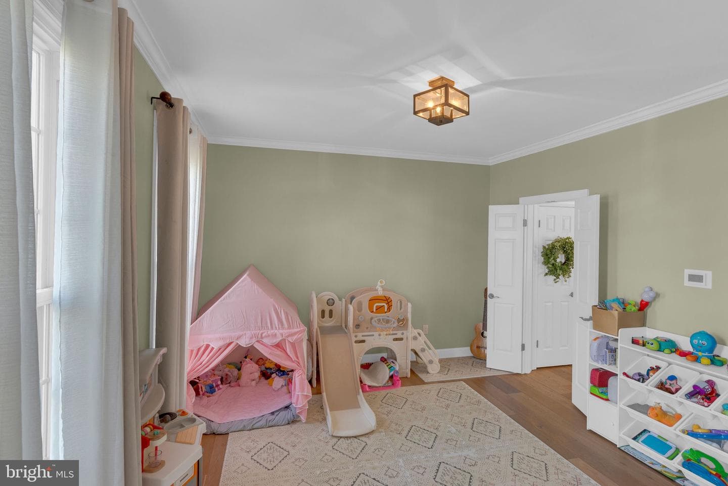 110 Mallard Drive W photo 17