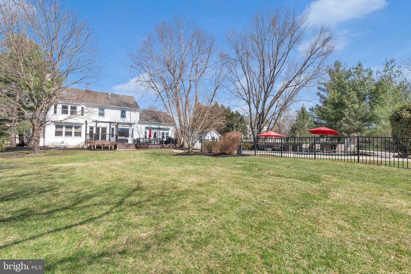 110 Mallard Drive W photo 41