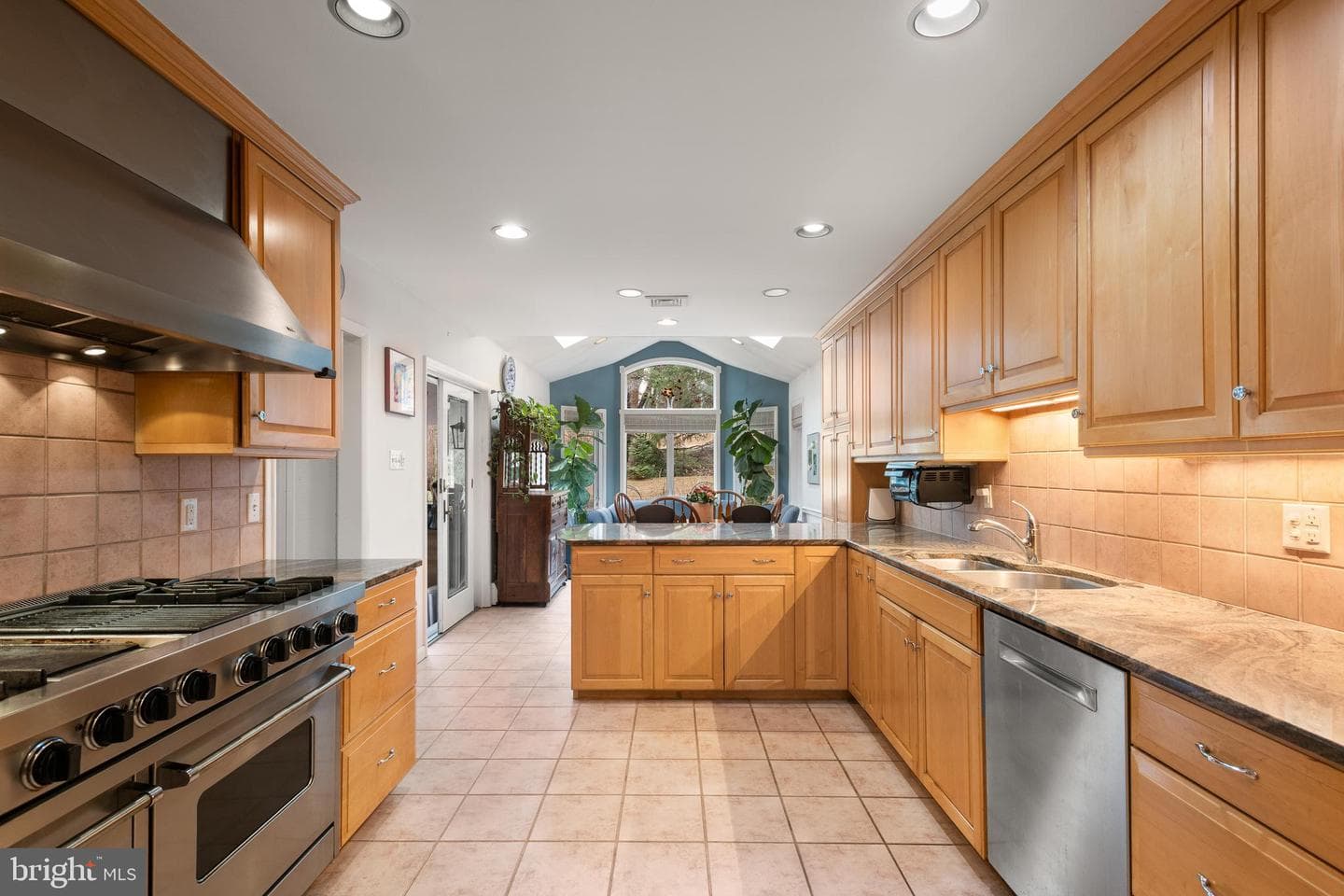 1413 June Lane photo 14