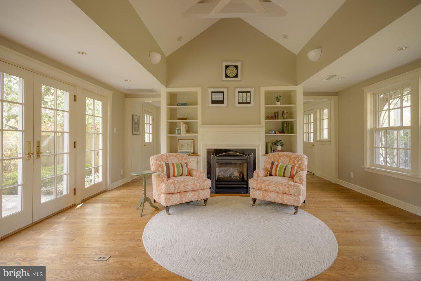 8221 Ardmore Avenue photo 3