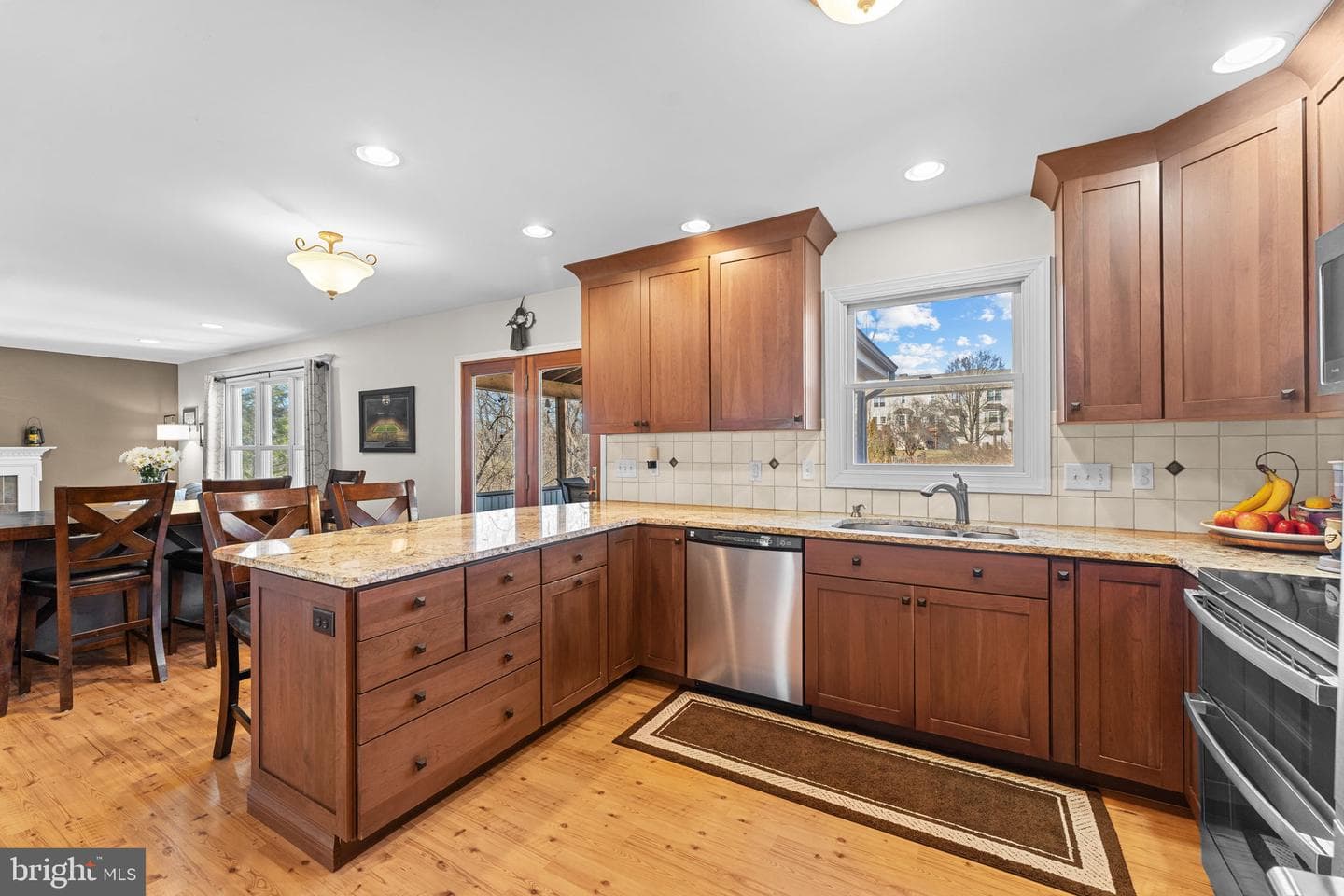 306 Sherwood Court N photo 19