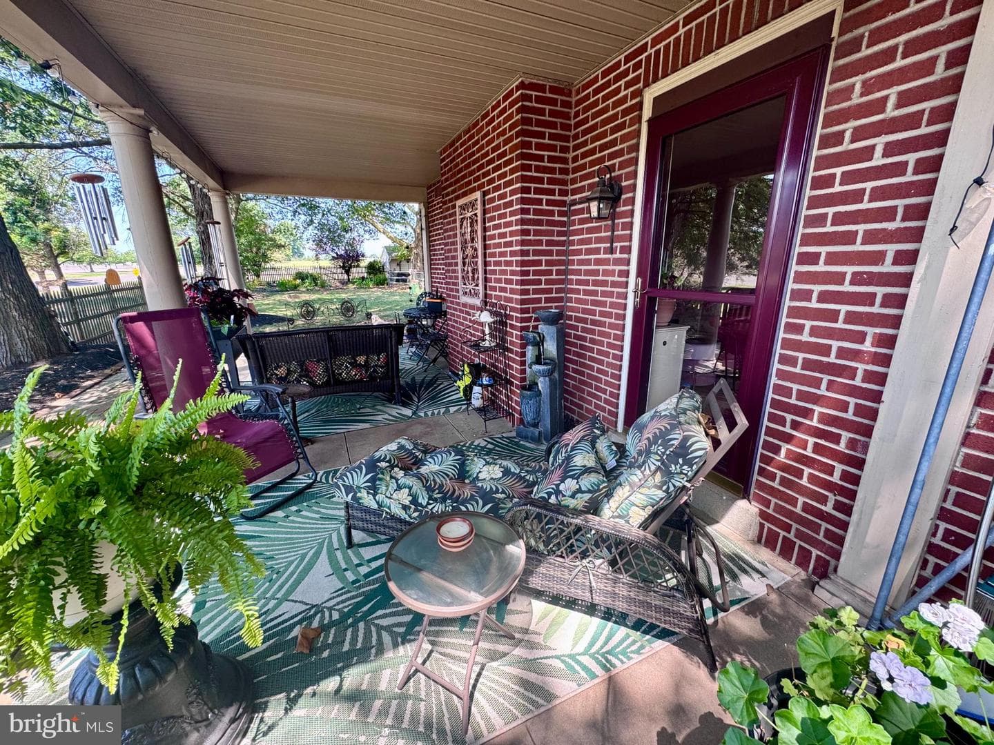 339 Maple Avenue photo 3