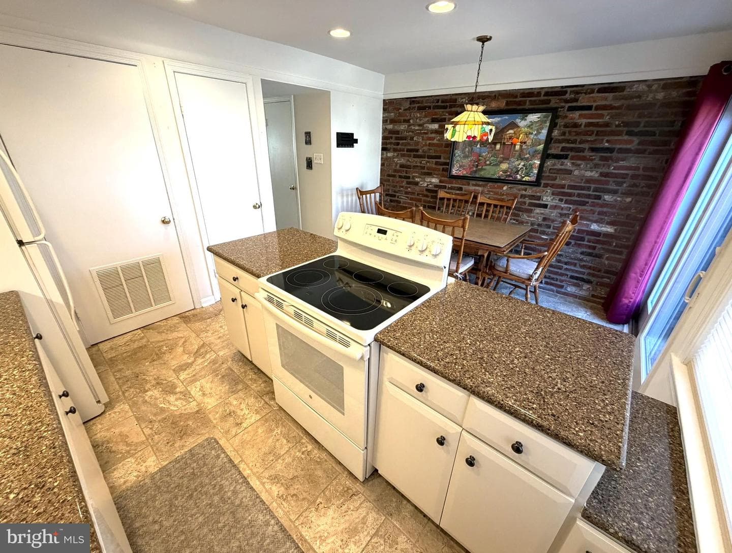 136 Albemarle Drive photo 11