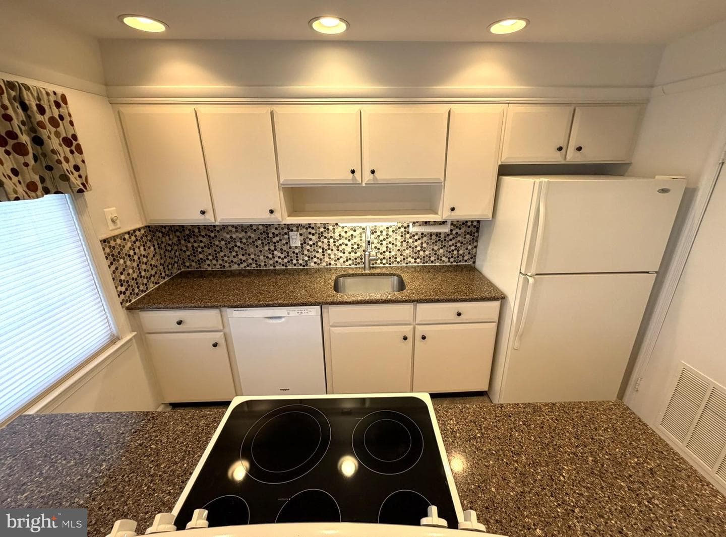 136 Albemarle Drive photo 9