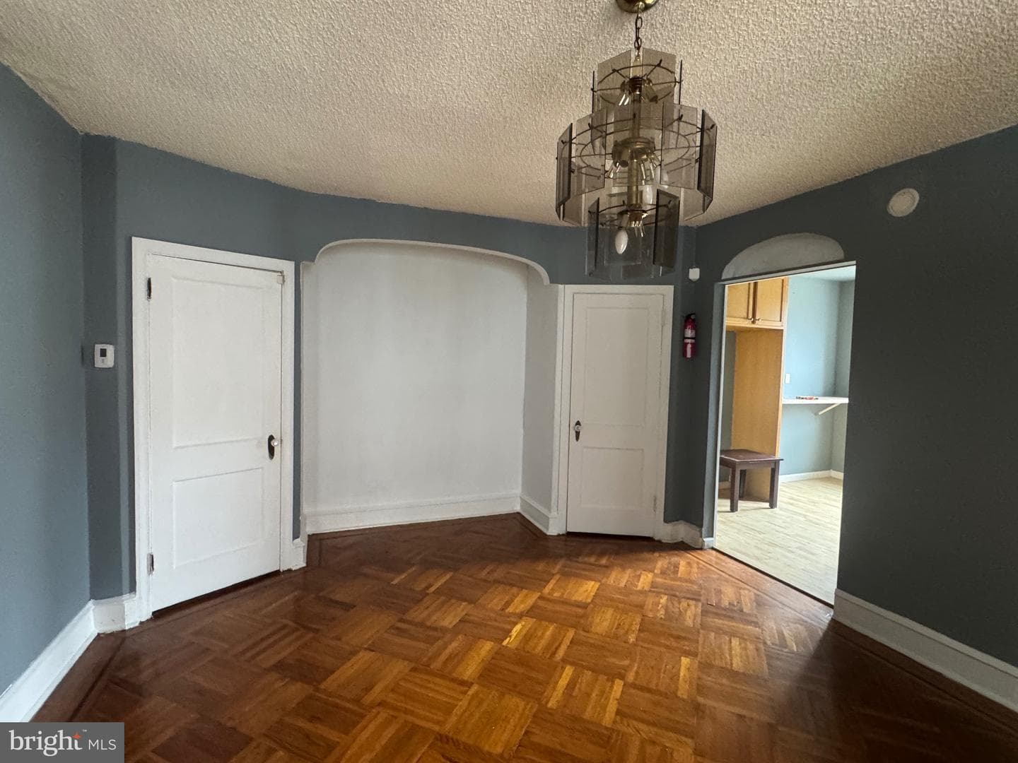 1825 Erlen Road photo 11