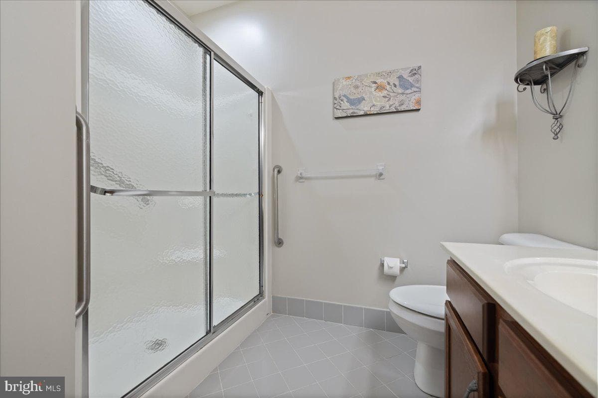 327 Melbourne Way photo 20