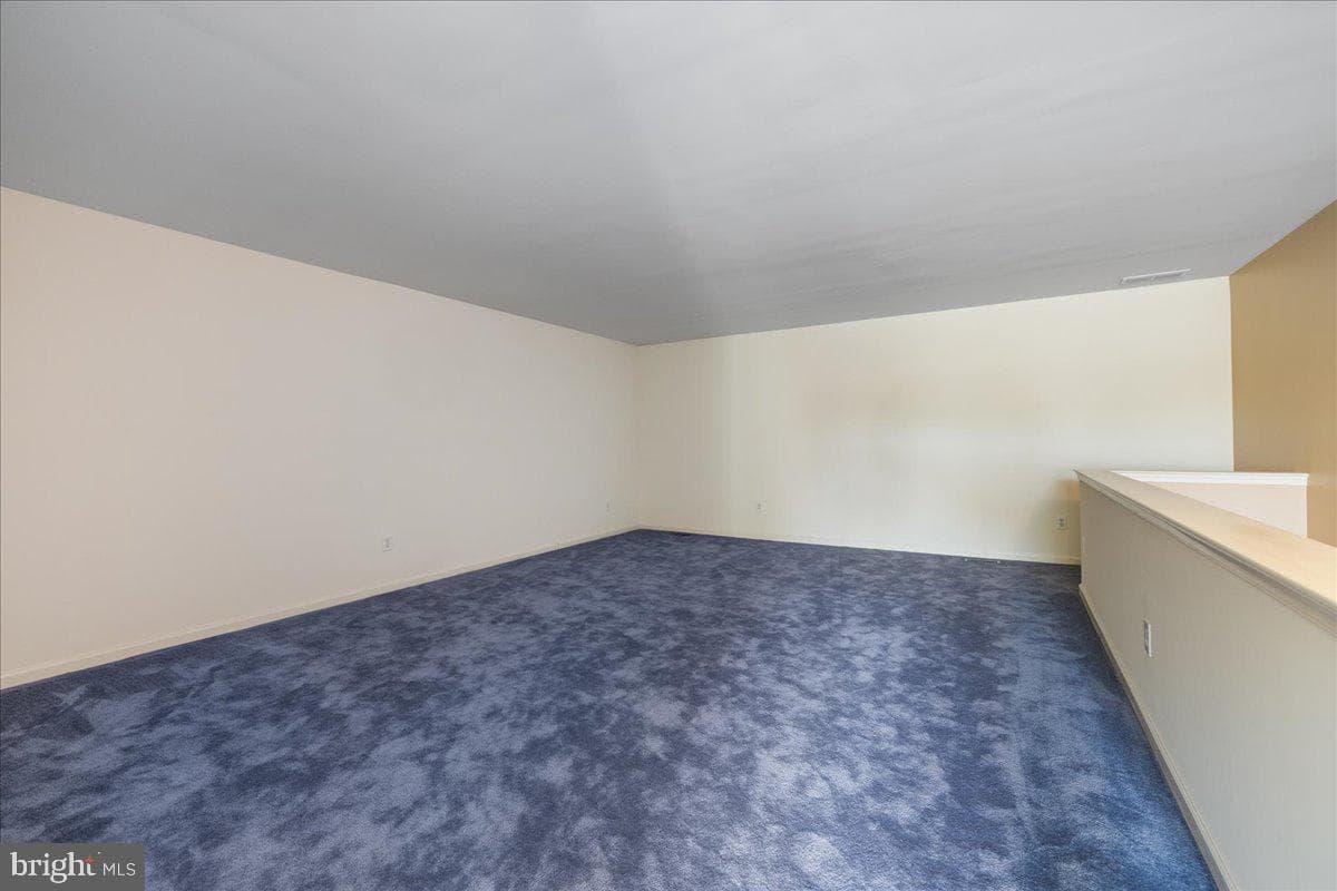 327 Melbourne Way photo 27