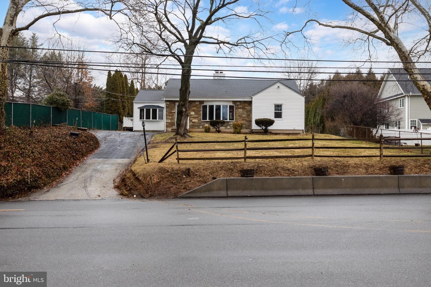 439 Township Line Road photo 2