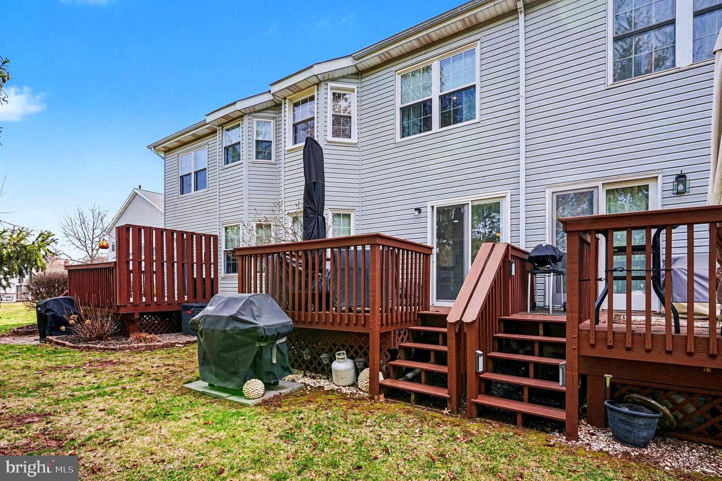 98 Forrest Court photo 30