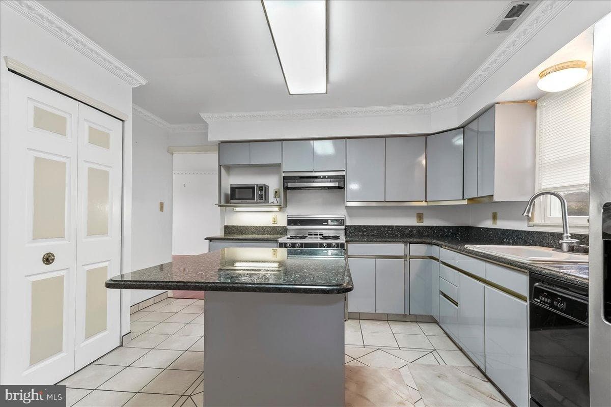 121 Gwynmont Drive photo 13