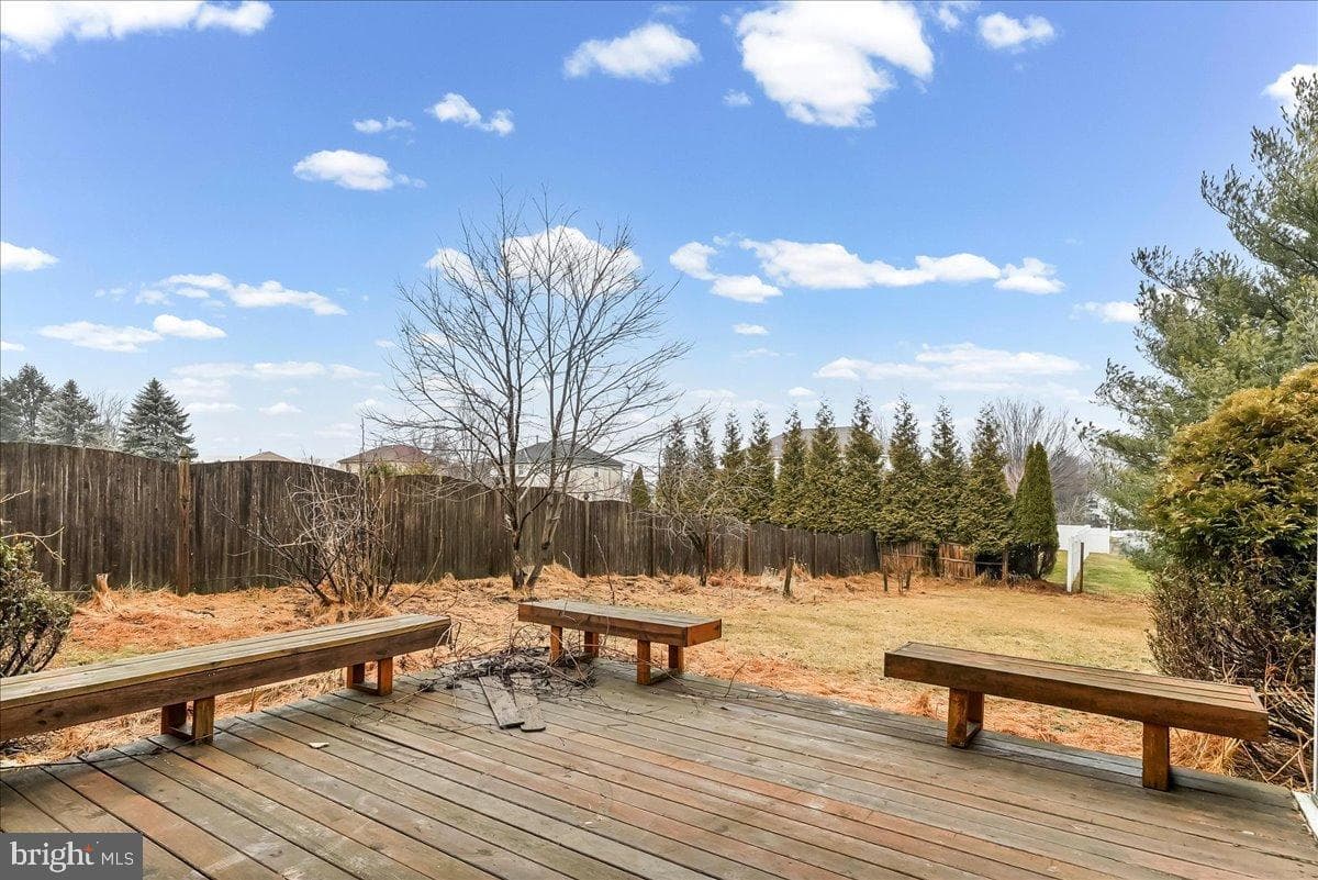 121 Gwynmont Drive photo 37