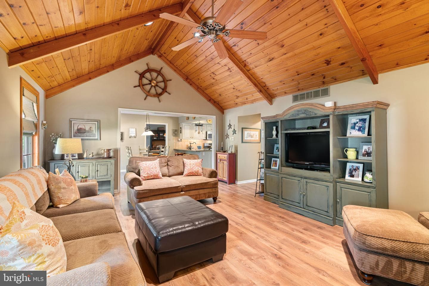 535 Olivia Way photo 15