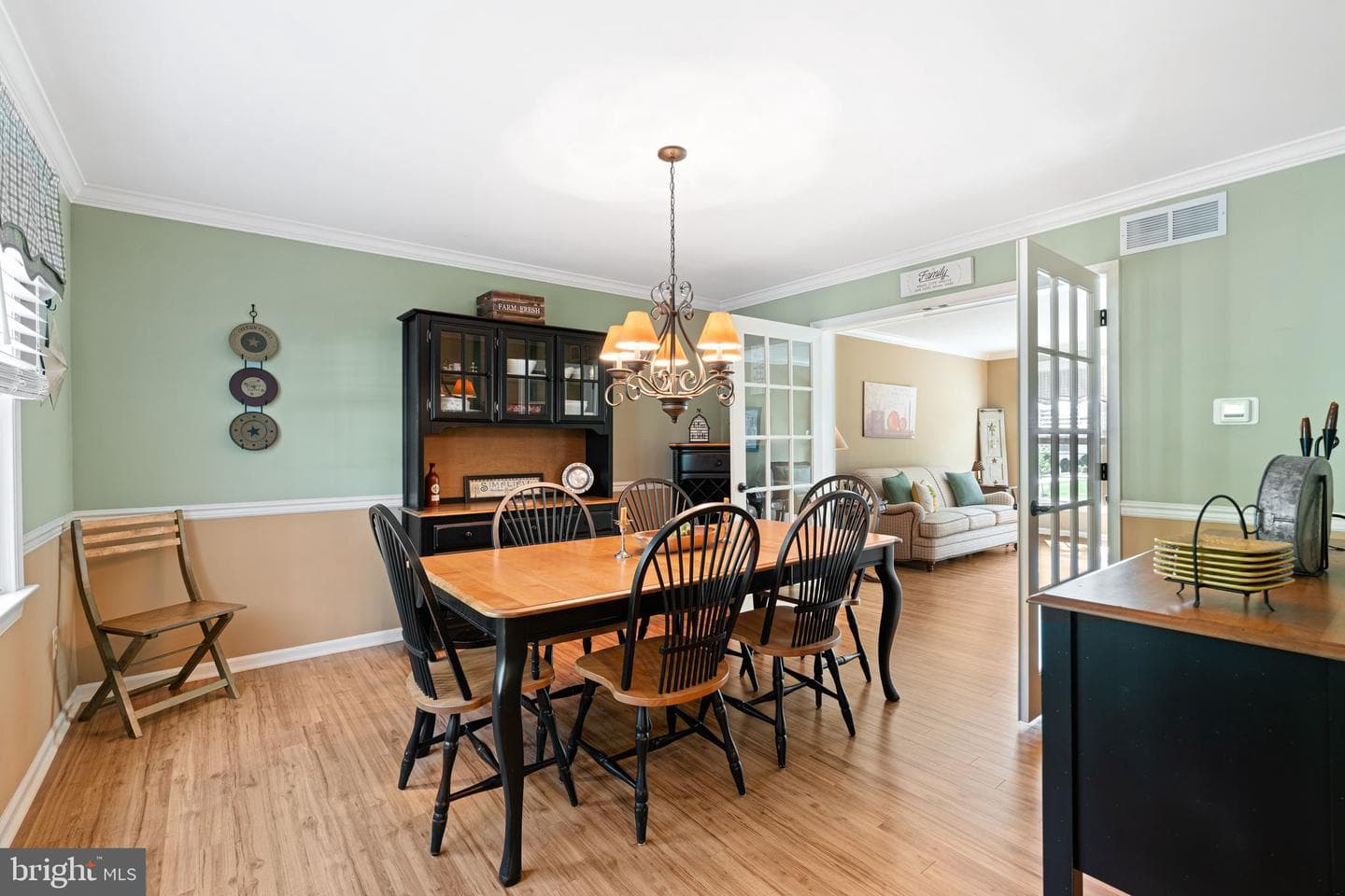 535 Olivia Way photo 7
