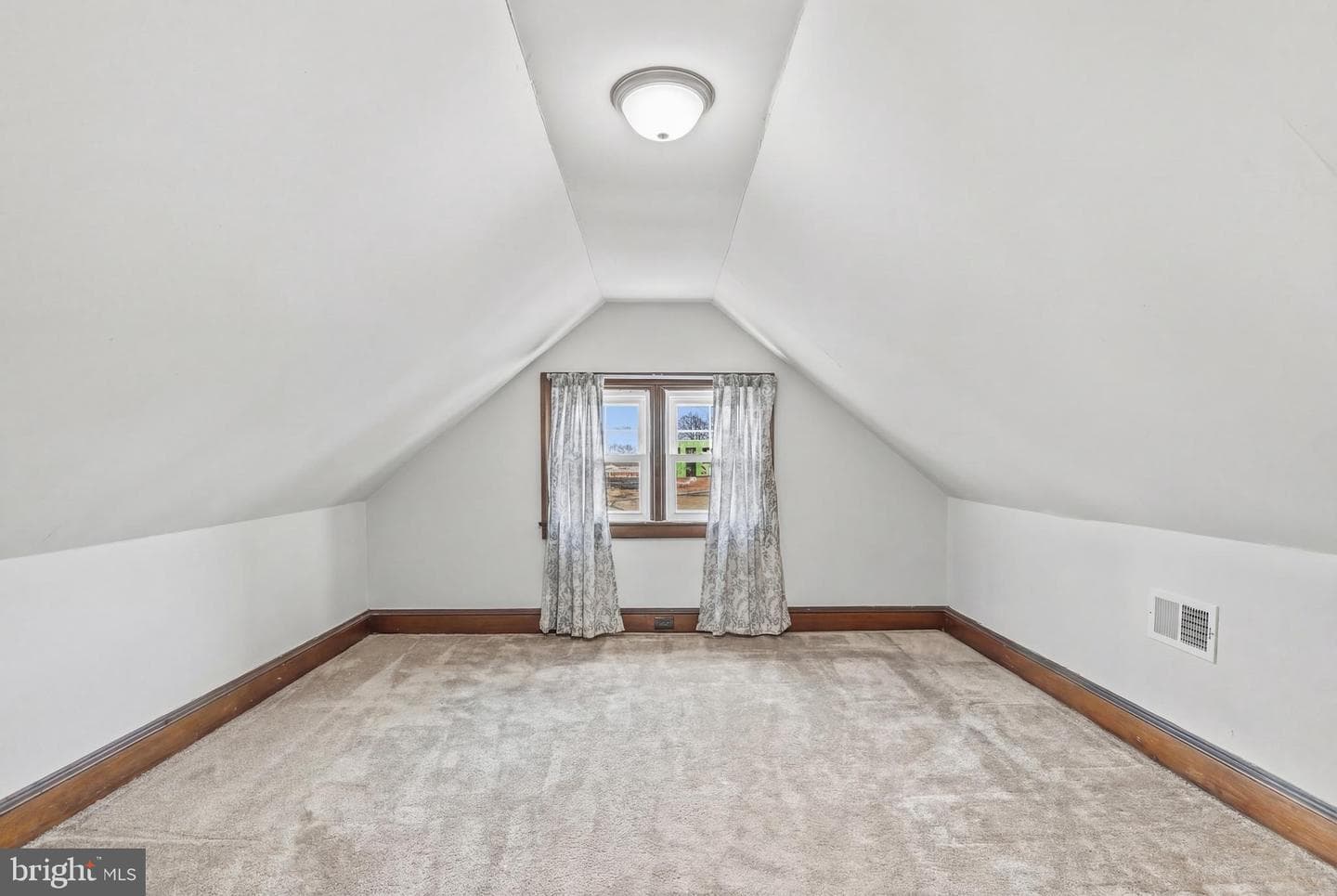 86 Greenfield Avenue photo 36