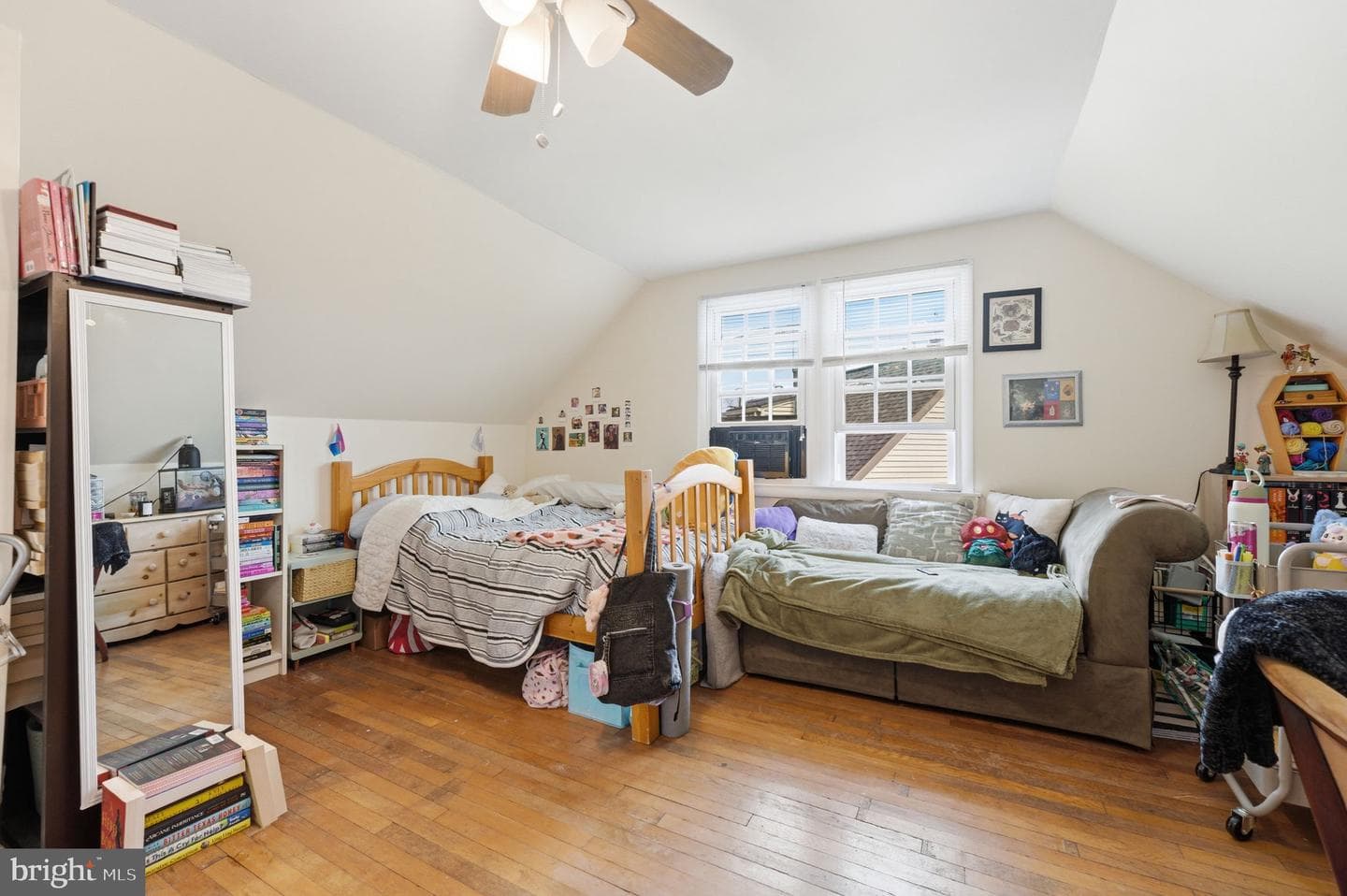66 Oxford Circle photo 24