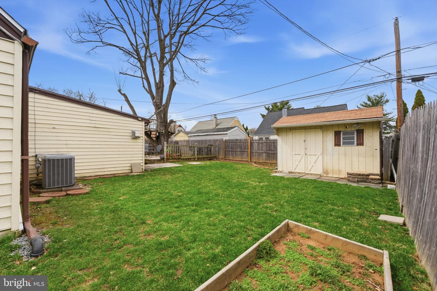 66 Oxford Circle photo 29