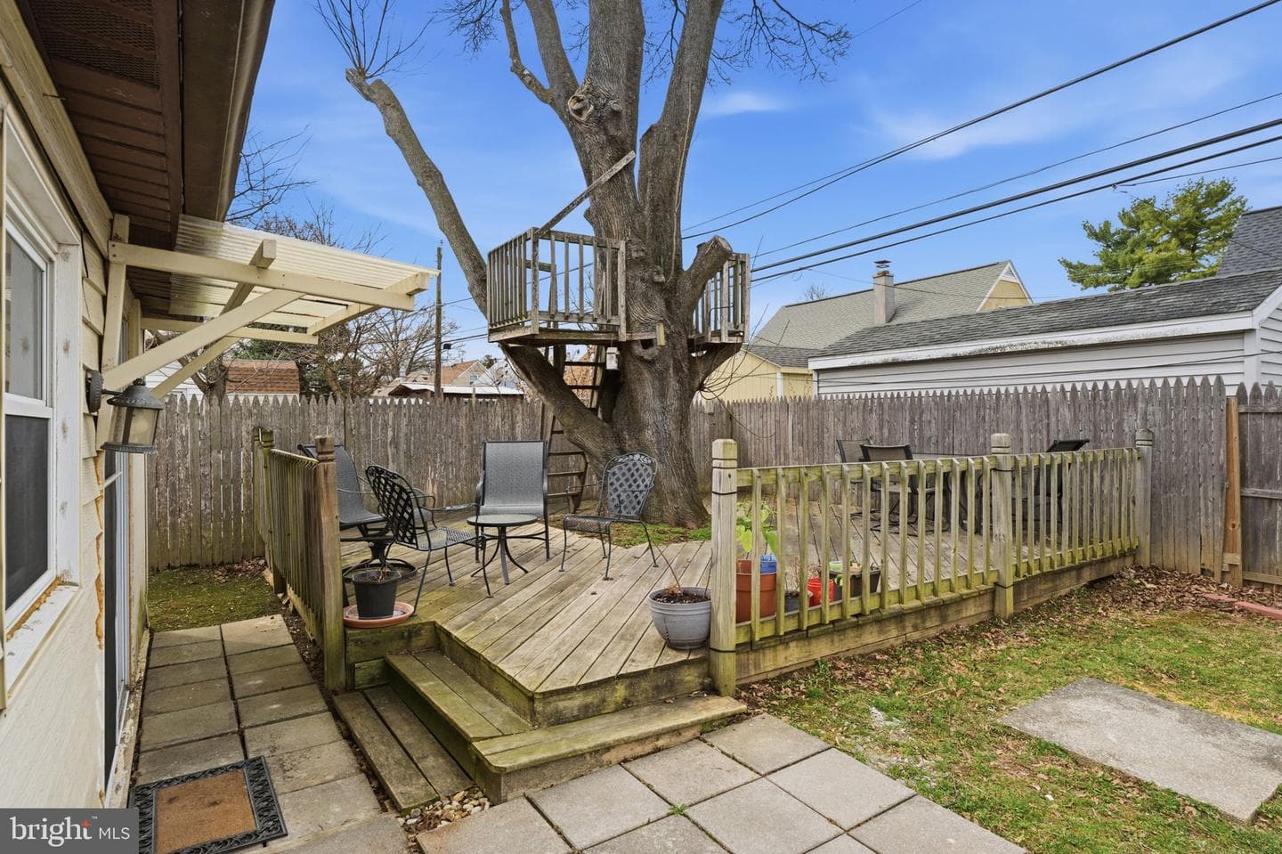 66 Oxford Circle photo 31