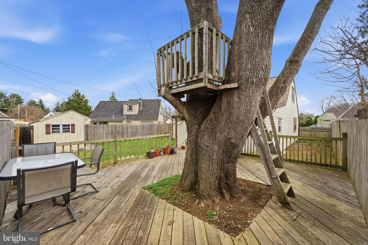 66 Oxford Circle photo 32
