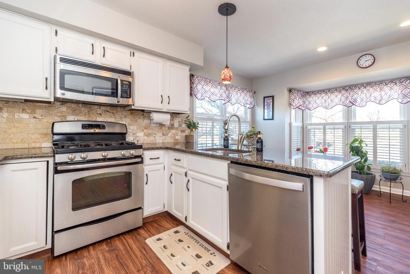400 Calverton Court photo 12