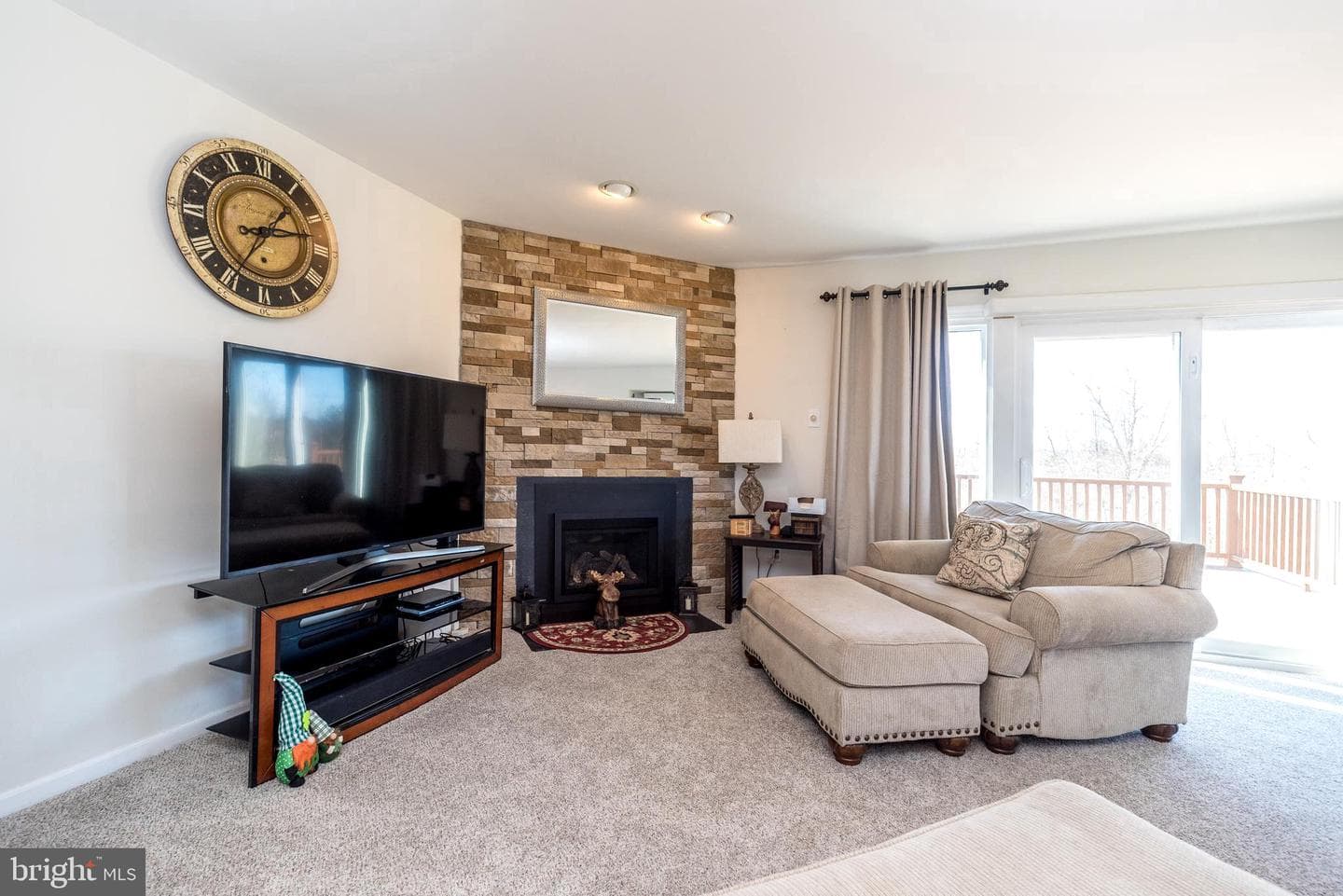 400 Calverton Court photo 17