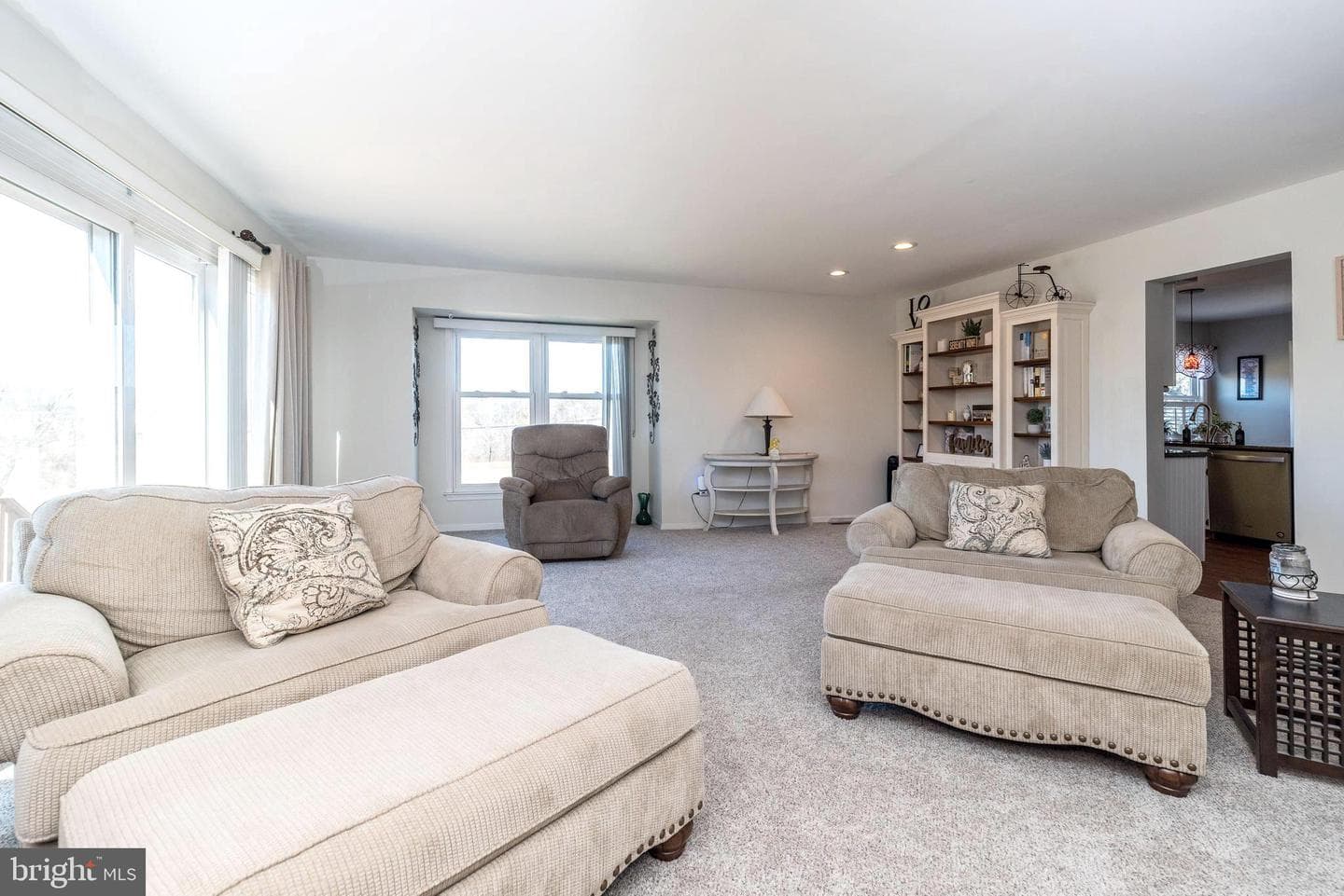 400 Calverton Court photo 18