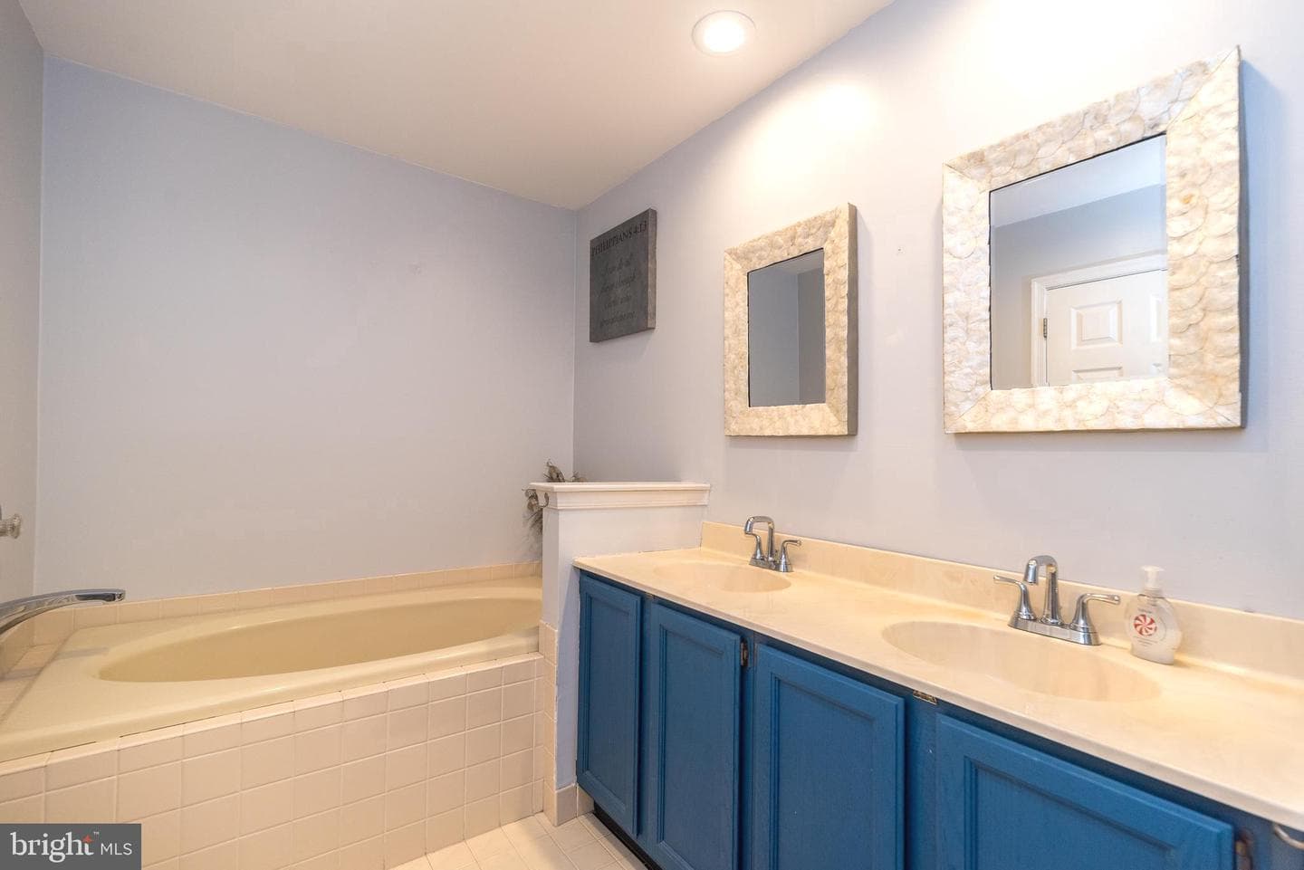 400 Calverton Court photo 26