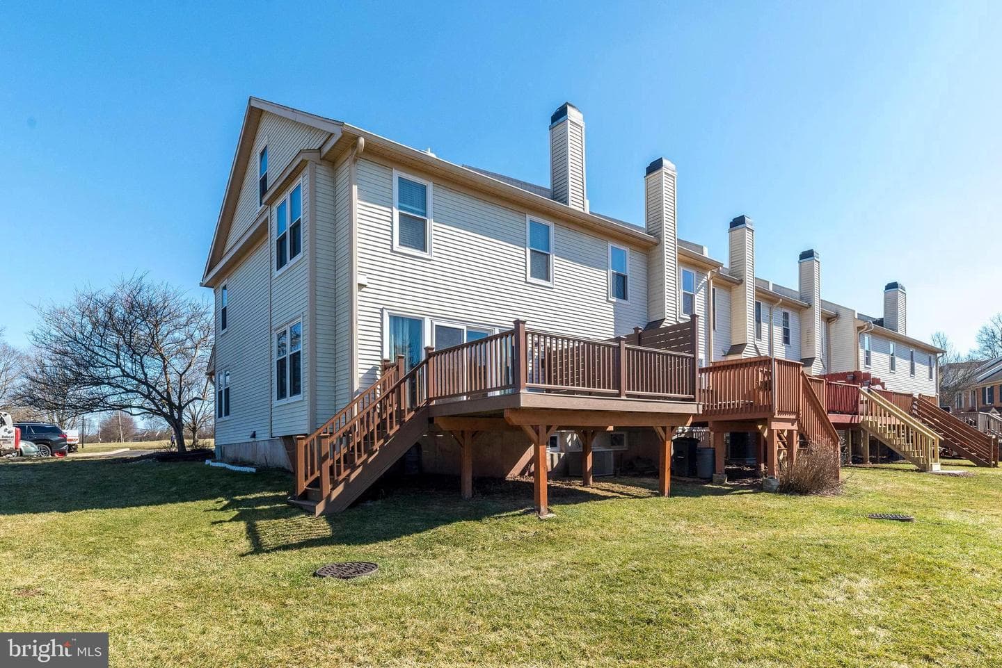 400 Calverton Court photo 36